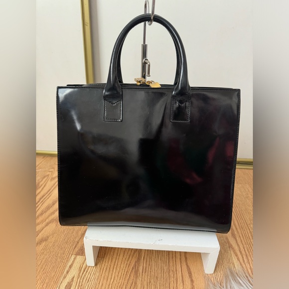 Givenchy patent leather handbag - Picture 3 of 7